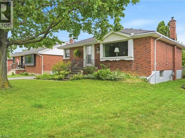 241 EAST 44TH Street Hamilton Ontario, L8T 3H7 - 3 Bedrooms Home For Sale