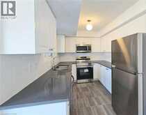 14 MAGNOLIA Lane | Barrie Ontario | Slide Image Two