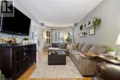 213 FELLOWES Crescent | Waterdown Ontario | Slide Image Eight