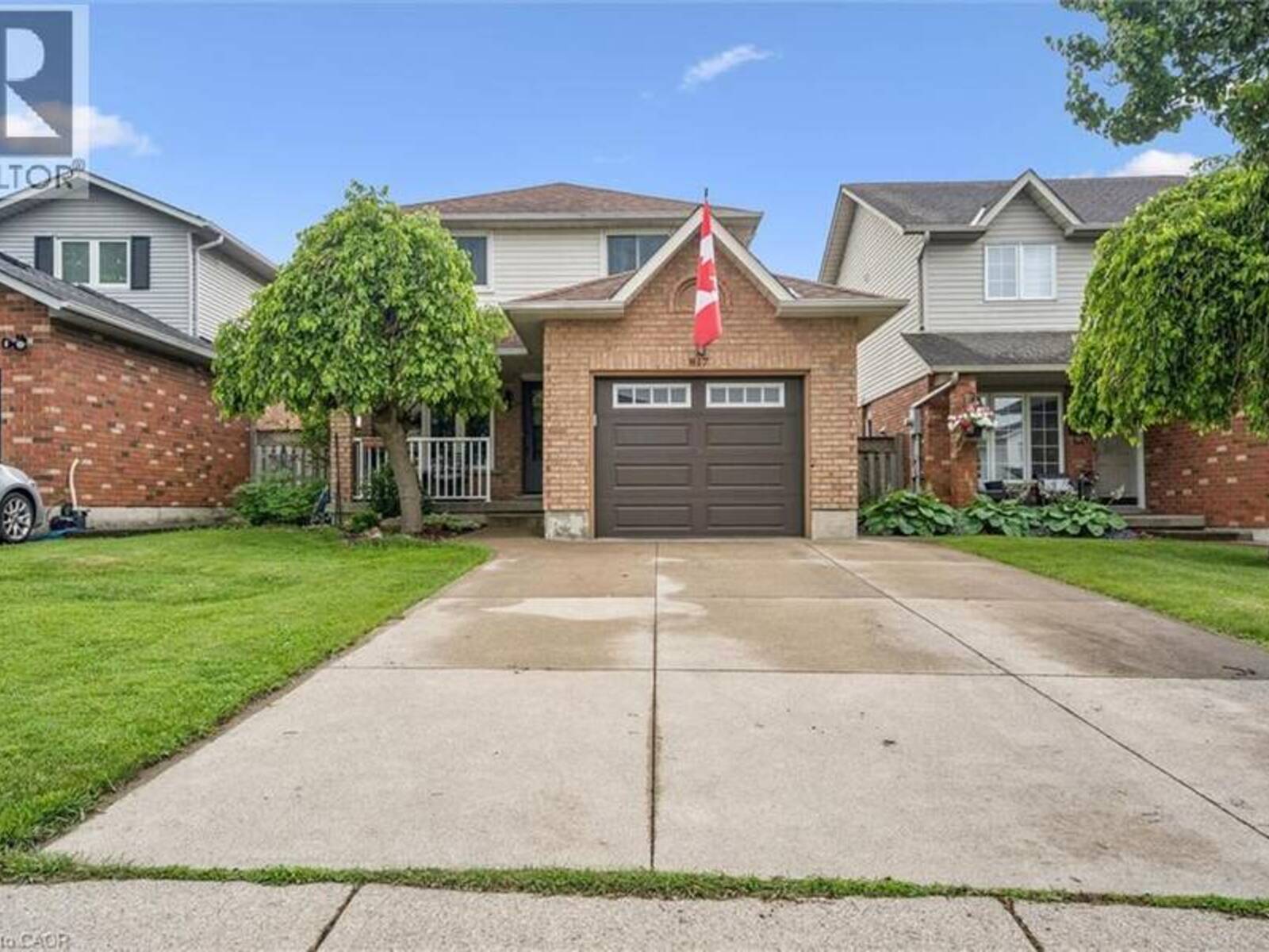 817 ACADIA Drive, Hamilton, Ontario L8W 3V5