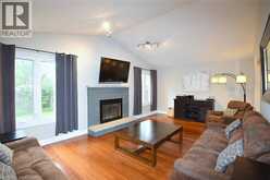 75 JOSEPHINE Drive | Hamilton Ontario | Slide Image Eight