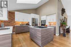 39 HILTS Drive | Hamilton Ontario | Slide Image Eight