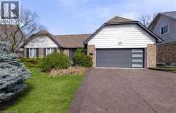 39 HILTS Drive | Hamilton Ontario | Slide Image Three