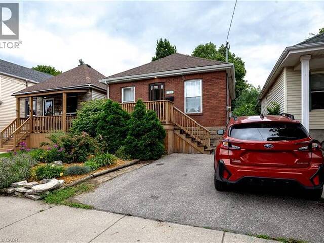 94 EDGEMONT Street N Hamilton Ontario, L8H 4C8 - 2 Bedrooms Home For Sale