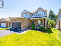 72 BEARDMORE Crescent Halton Hills Ontario, L7J 2Z1