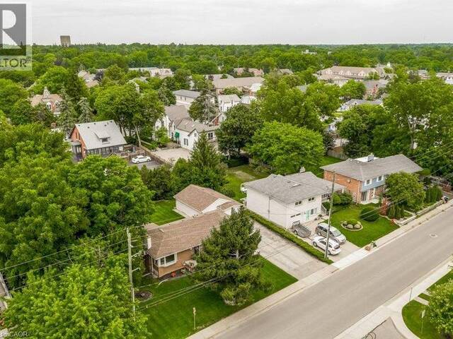 56 BARTON Street Waterdown Ontario, L0R 2H0 - 4 Bedrooms Home For Sale
