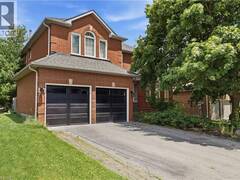 131 HUNTINGWOOD Avenue Hamilton Ontario, L9H 6X5