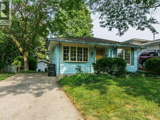 66 SHEA Crescent Kitchener Ontario, N2E 1E8 - 3 Bedrooms Home For Sale