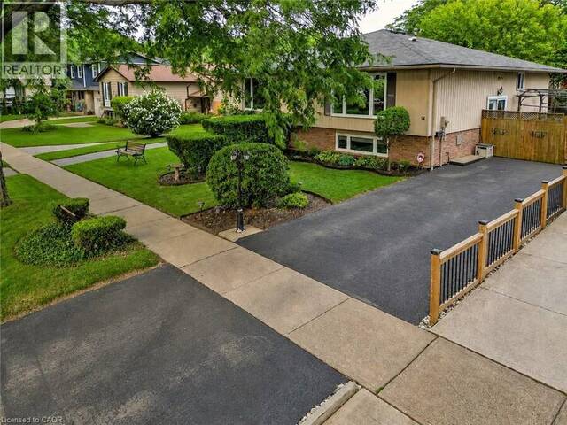 14 WOODEDEN Road Grimsby Ontario, L3M 4N4 - 5 Bedrooms Home For Sale