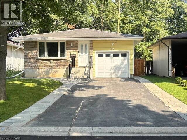 510 OAKRIDGE Place Waterloo Ontario, N2L 4P2 - Multi-family Home For Sale