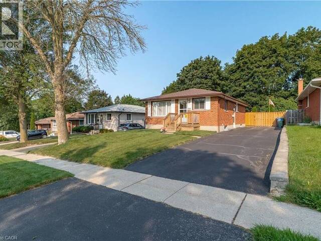 22 MOUNTFORD Drive Guelph Ontario, N1E 6E9 - 4 Bedrooms Home For Sale