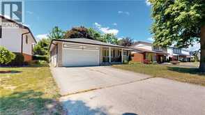 31 APPLEWOOD Lane | London Ontario | Slide Image One