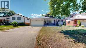 31 APPLEWOOD Lane | London Ontario | Slide Image Two