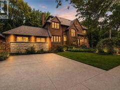 4 FORSYTH Avenue N Hamilton Ontario, L8S 4E1