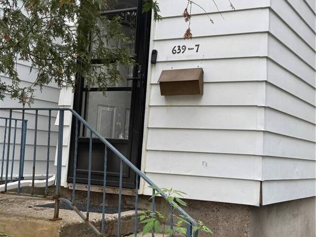 639 ALBERT Street Unit# 7 Waterloo Ontario, N2L 3V5 - 3 Bedrooms Condo For Sale