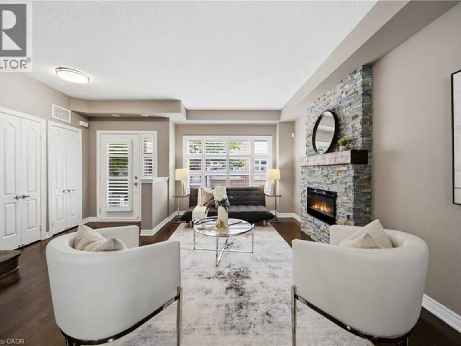 2460 PRINCE MICHAEL Drive Unit# 23, Oakville, Ontario L6H 0H3