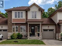44 WESTBANK Trail Hamilton Ontario, L8J 0H5