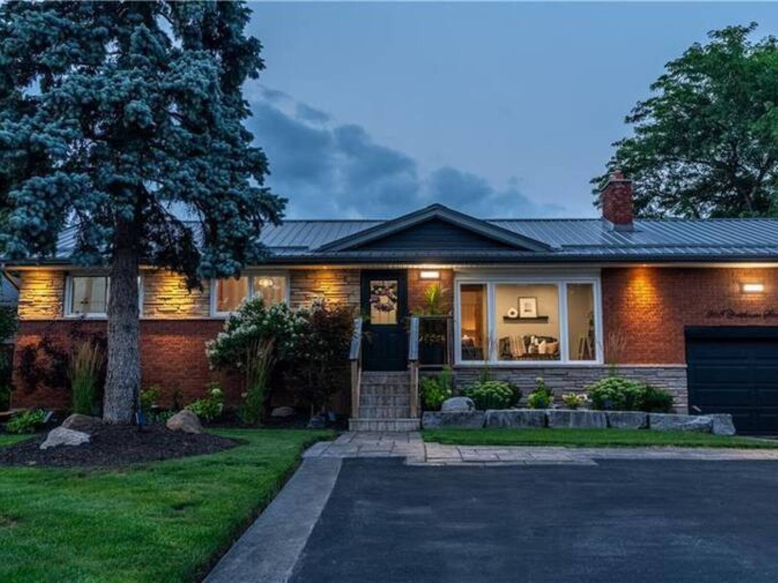 368 CAITHNESS Street, Caledonia, Ontario N3W 1C9