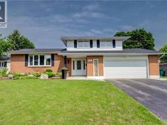 298 CREIGHTON Court Waterloo Ontario, N2K 1W6