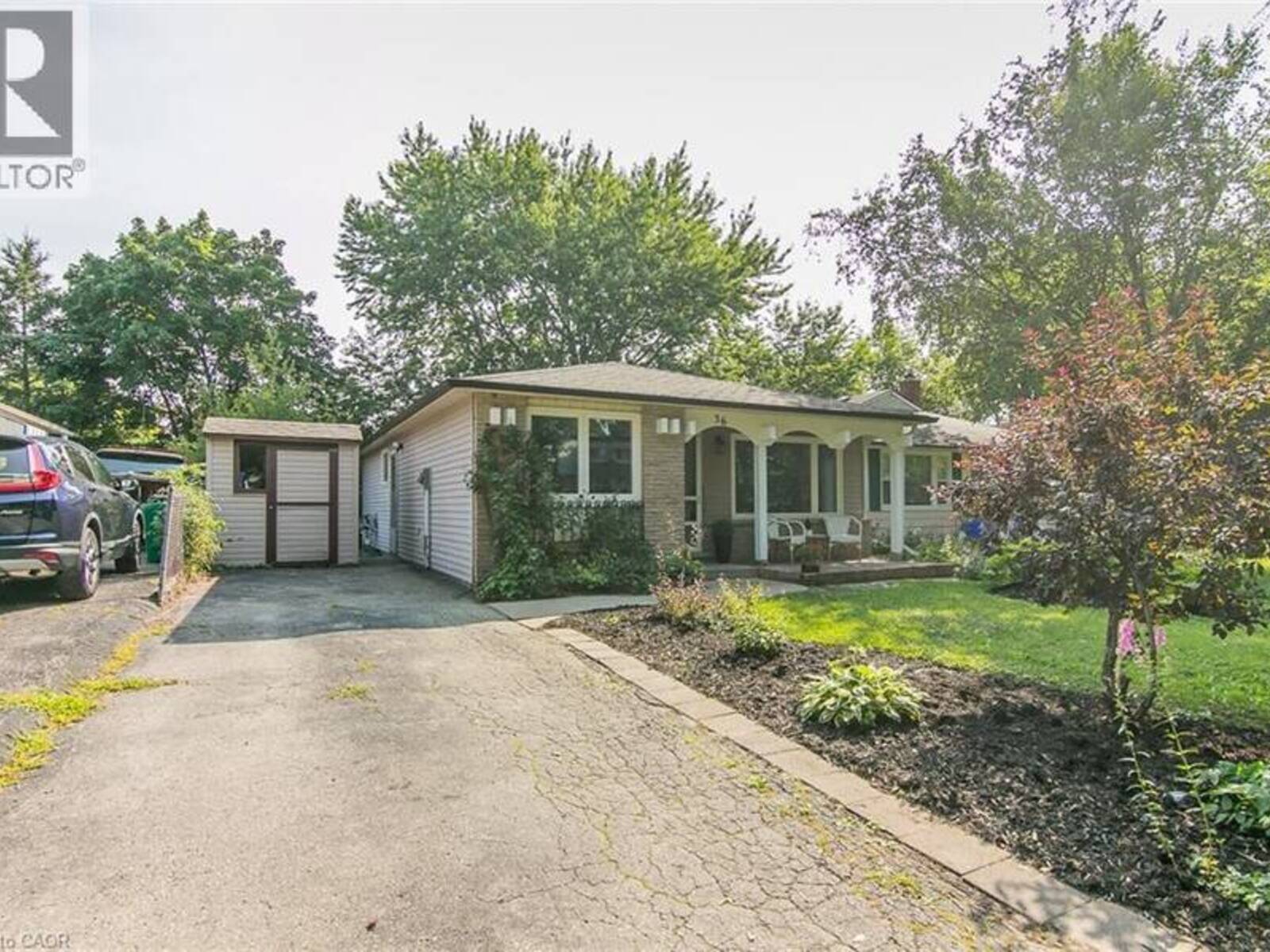 36 AMOS Avenue, Waterloo, Ontario N2L 5G3
