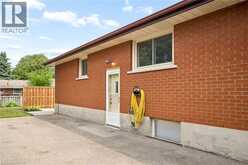 6 ROBROY Court | Brantford Ontario | Slide Image Forty