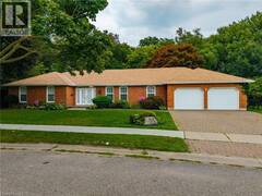 68 ROYAL OAK Drive Brantford Ontario, N3R 7P5