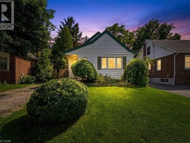 61 GLENMOUNT Avenue Hamilton Ontario, L8S 2L3 - 4 Bedrooms Home For Sale