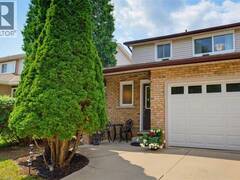 32 SILVERVINE Drive Hamilton Ontario, L8J 1K2