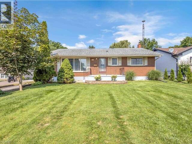 55 YOUNG Street Tillsonburg Ontario, N4G 3H6 - 5 Bedrooms Home For Sale