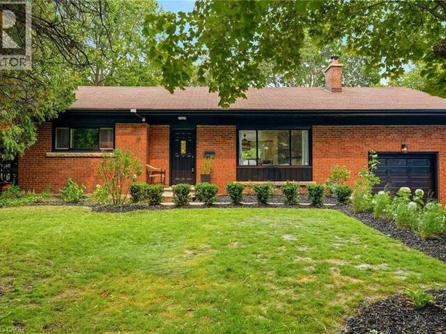 271 LINDEN Avenue Burlington Ontario, L7L 2P4 - 5 Bedrooms Home For Sale