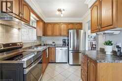 30 TWINOAKS Crescent | Hamilton Ontario | Slide Image Five