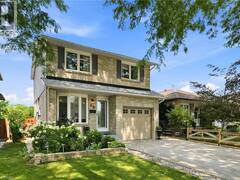 30 TWINOAKS Crescent Hamilton Ontario, L8J 2E9