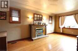 35 BARONS Avenue S | Hamilton Ontario | Slide Image Six