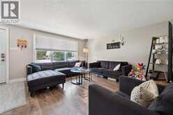 589 ELGIN Street N | Cambridge Ontario | Slide Image Eight
