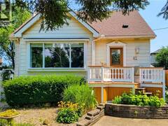 42 LAKE Avenue N Hamilton Ontario, L8E 1L3