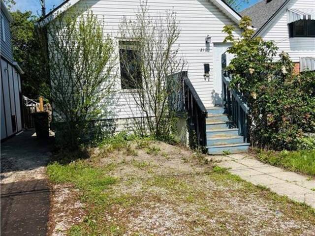 218 EAST 8TH Street Hamilton Ontario, L9A 3L8 - 2 Bedrooms Home For Sale