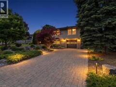 138 BLUERIDGE Avenue Kitchener Ontario, N2M 4E1