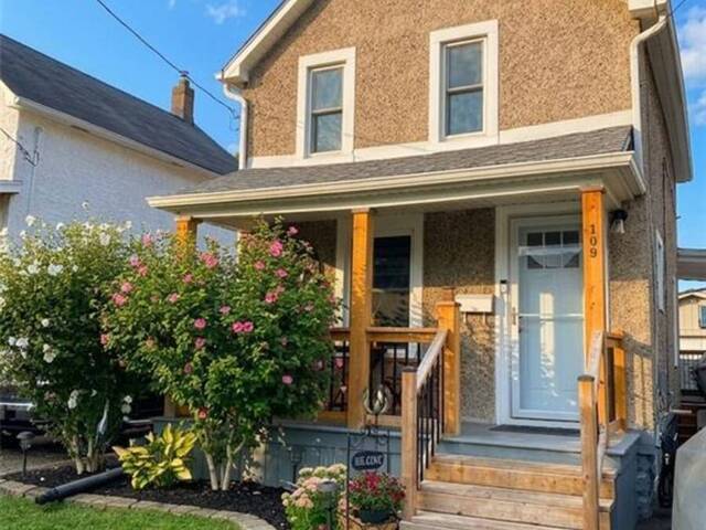 109 WILTON Avenue Welland Ontario, L3C 2A1 - 3 Bedrooms Home For Sale