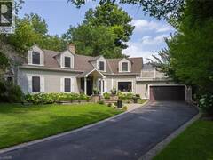 105 WHITTINGTON Place Oakville Ontario, L6K 3W1