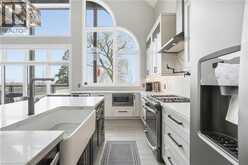 207 BEACH Boulevard | Hamilton Ontario | Slide Image Ten