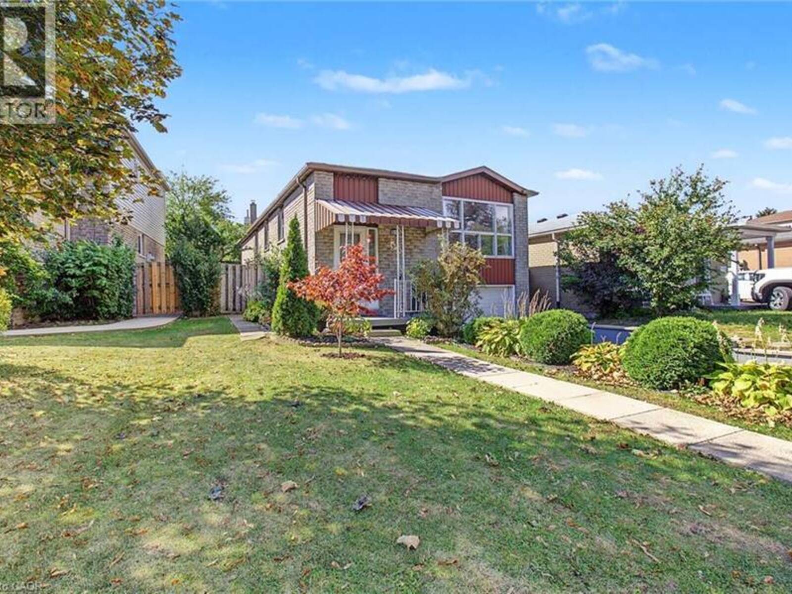 35 GARDEN Crescent, Hamilton, Ontario L8V 4T3