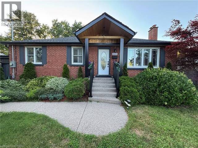 2105 MAPLEWOOD Drive Burlington Ontario, L7R 2C6 - 5 Bedrooms Home For Sale