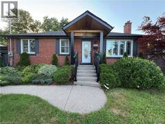 2105 MAPLEWOOD Drive Burlington Ontario, L7R 2C6