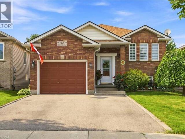 32 BREWSTER Way Brantford Ontario, N3T 6N4 - 3 Bedrooms Home For Sale