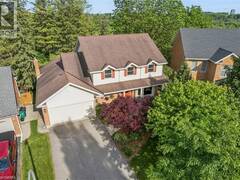 21 TINATAWA Court Kitchener Ontario, N2A 3K4