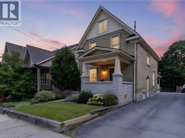 250 HERBERT Street Waterloo Ontario, N2J 1V2 - 4 Bedrooms Home For Sale