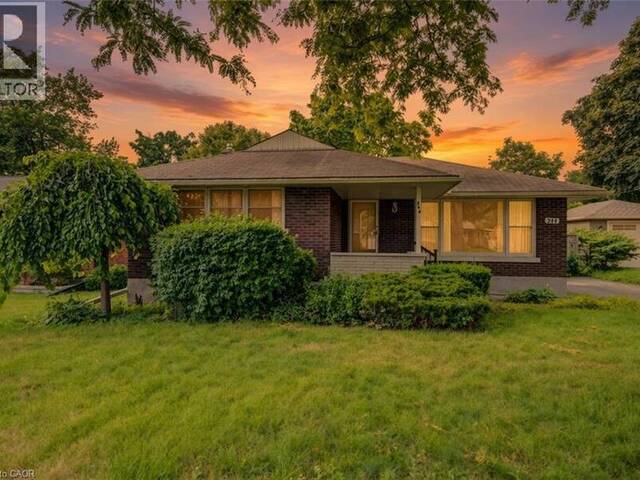244 ROYAL Street Waterloo Ontario, N2J 2J2 - 3 Bedrooms Home For Sale