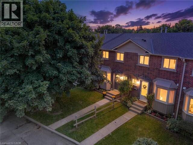 149 BRANTWOOD PARK Road Unit# D Brantford Ontario, N3P 1X9 - 3 Bedrooms Condo For Sale