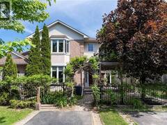 41 VALRIDGE Drive Ancaster Ontario, L9G 4Y7