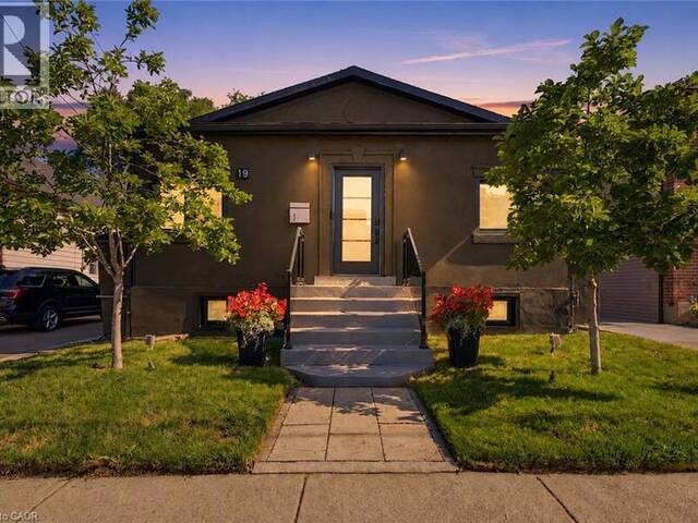19 GROVE Street Hamilton Ontario, L8N 1P4 - 3 Bedrooms Home For Sale
